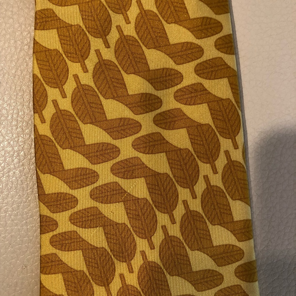 (Sold)Gucci Silk Tie - Picture 8 of 8